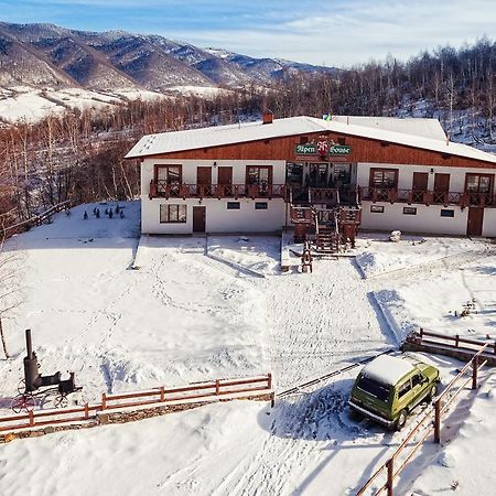 Hotel Alpen House Vyška Exteriér fotografie
