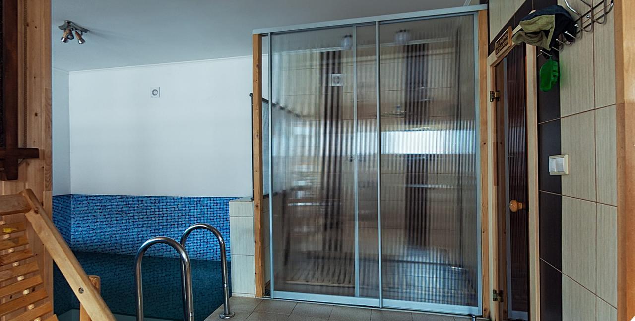 Hotel Alpen House Vyška Exteriér fotografie