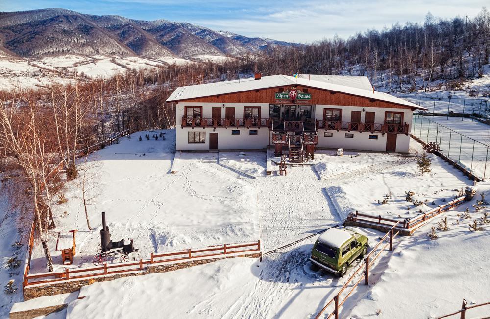Hotel Alpen House Vyška Exteriér fotografie