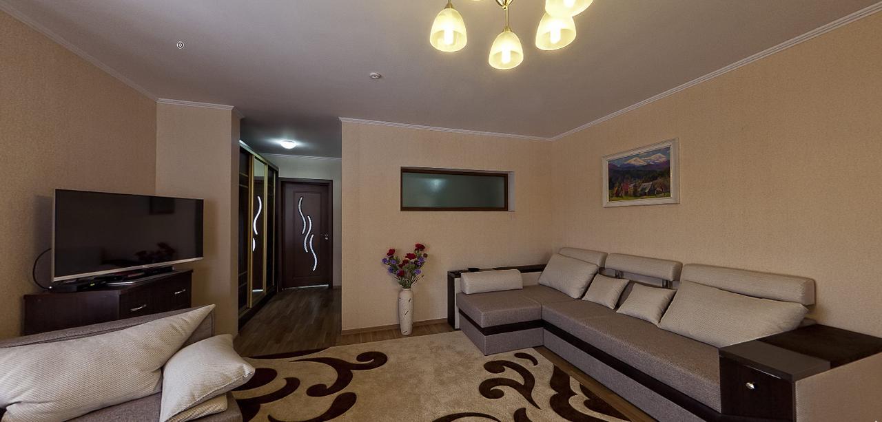 Hotel Alpen House Vyška Exteriér fotografie